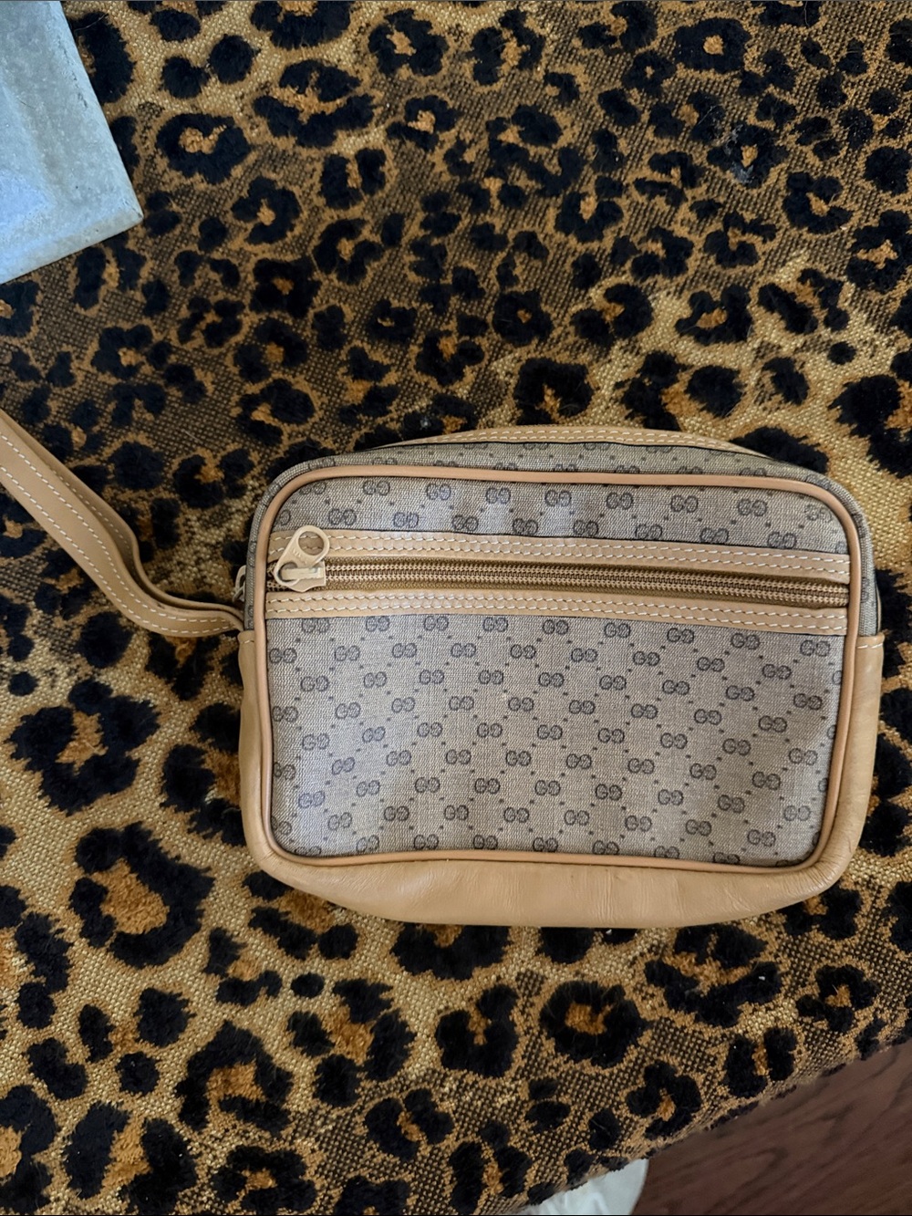 VINTAGE GUCCI TOILETRY BAG
